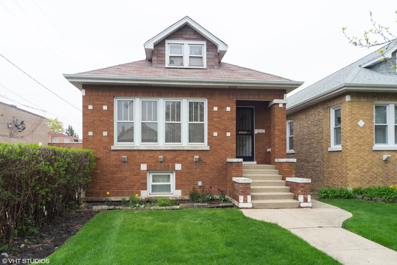 5542 W Roscoe St., Chicago, IL 60641