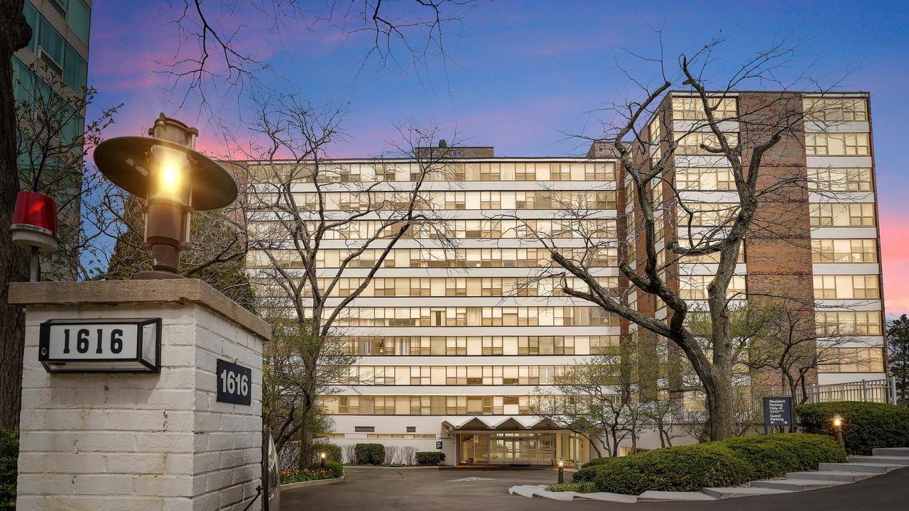 1616 Sheridan Rd. #6H, Wilmette, IL 60091