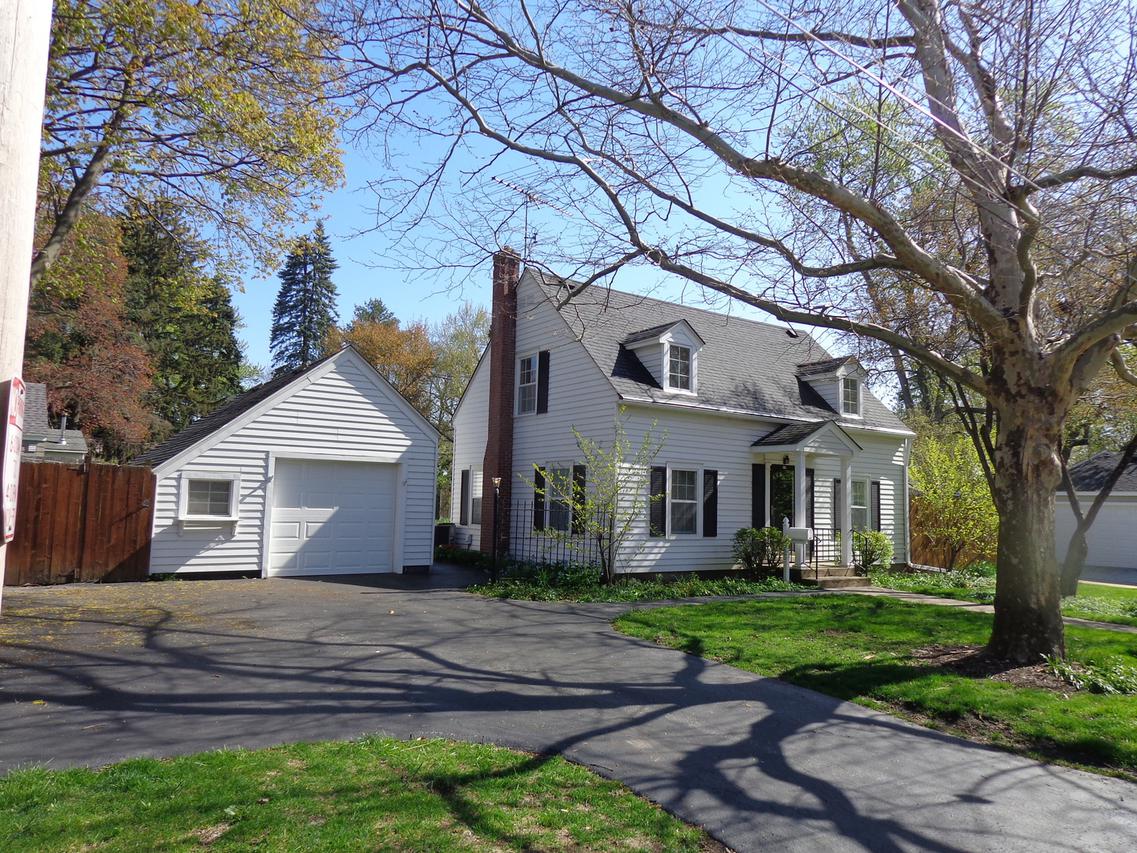 619 Union St., Geneva, IL 60134
