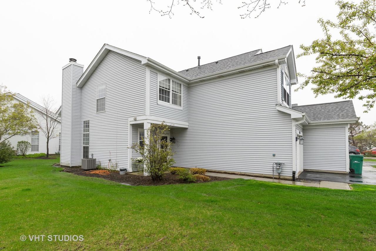 17860 W Salisbury Dr., Gurnee, IL 60031