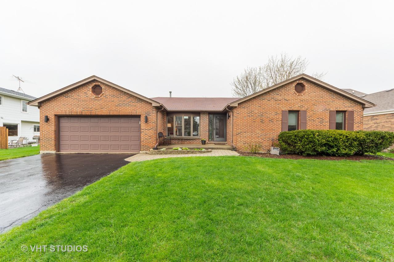16 Butterfield Rd., Lake Zurich, IL 60047