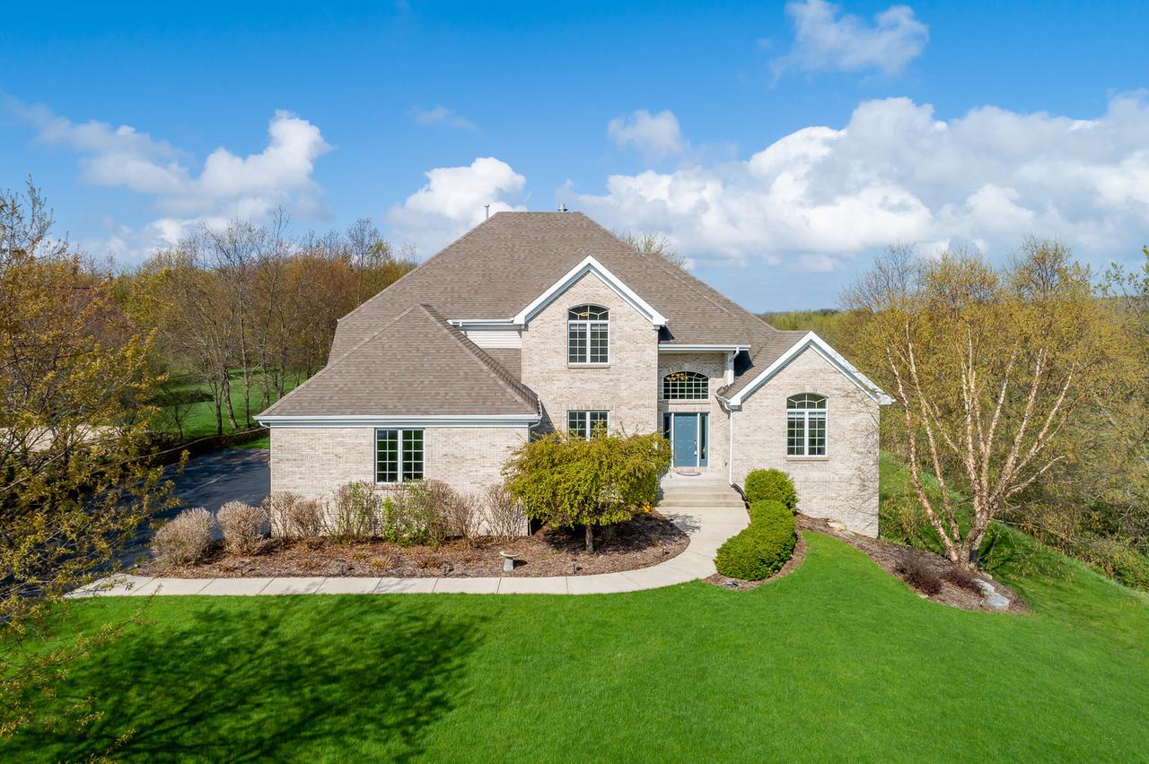 12852 Skyline Dr., Roscoe, IL 61073