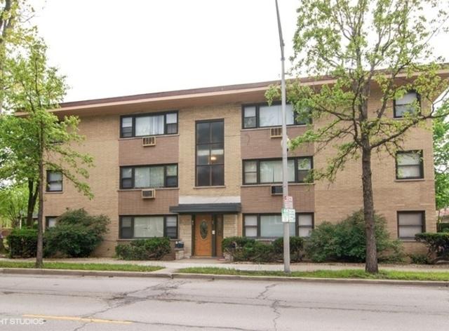 2 Le Moyne Pkwy. #2N, Oak Park, IL 60302