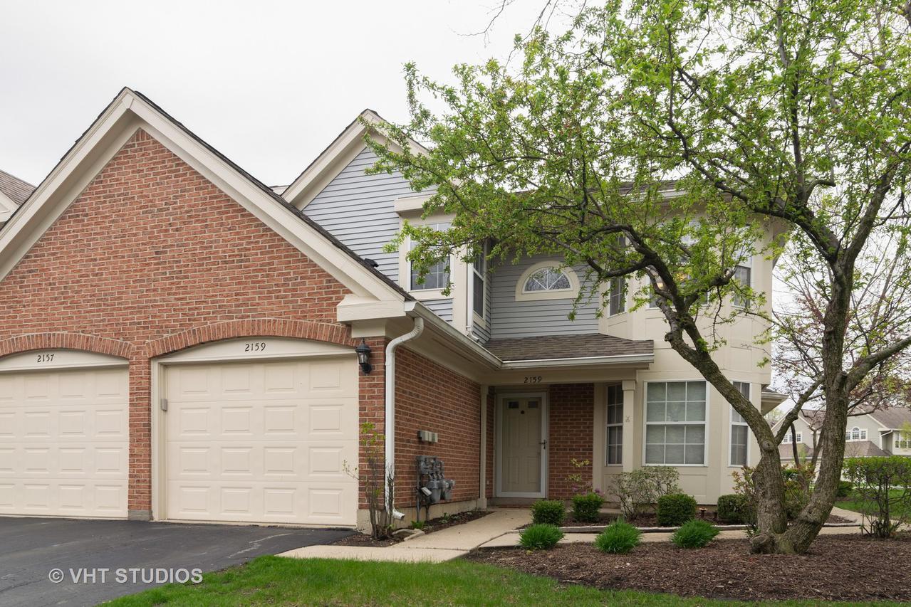 2159 Stirling Ct., Hanover Park, IL 60133