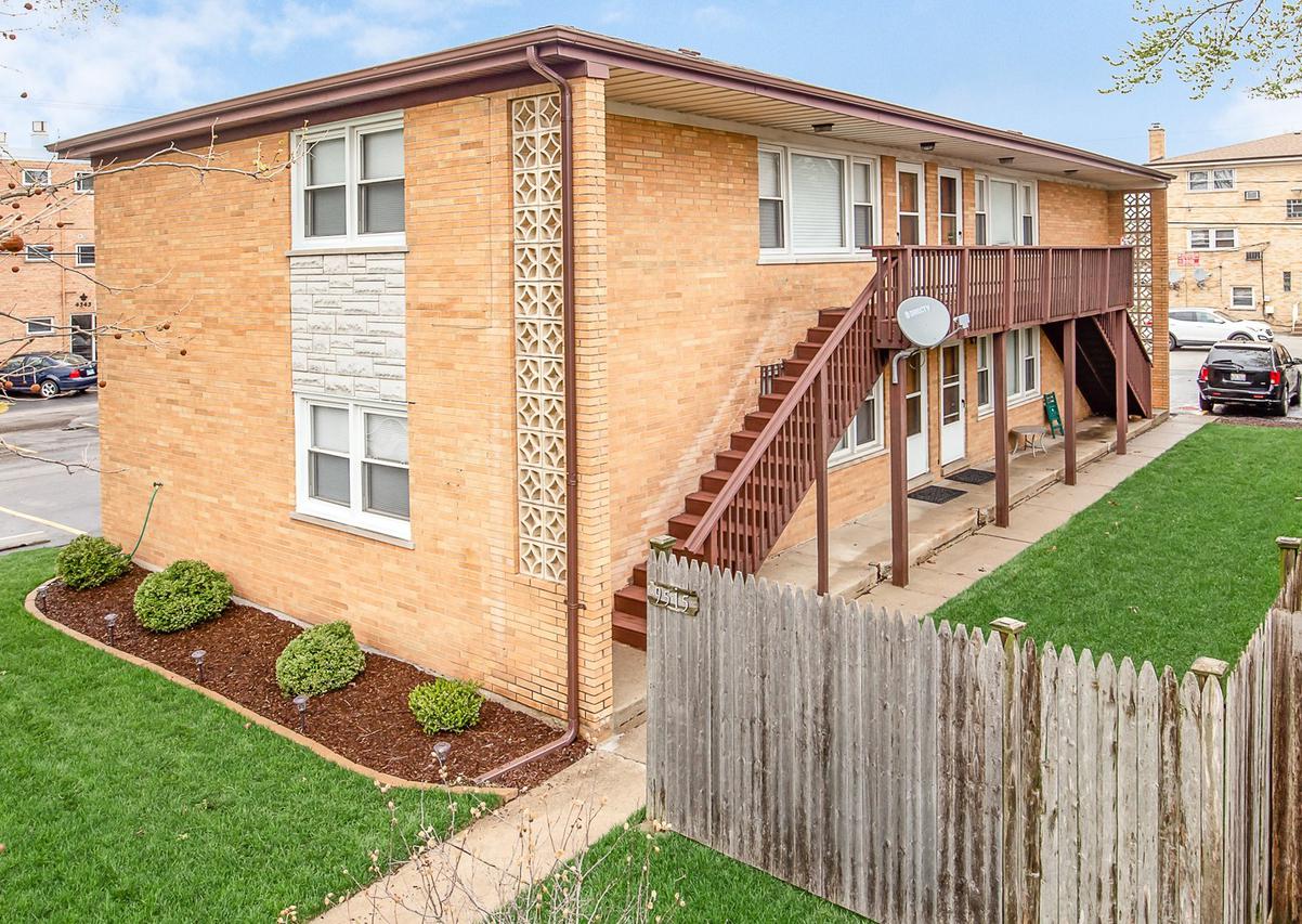 9515 S Kostner Ave., Oak Lawn, IL 60453