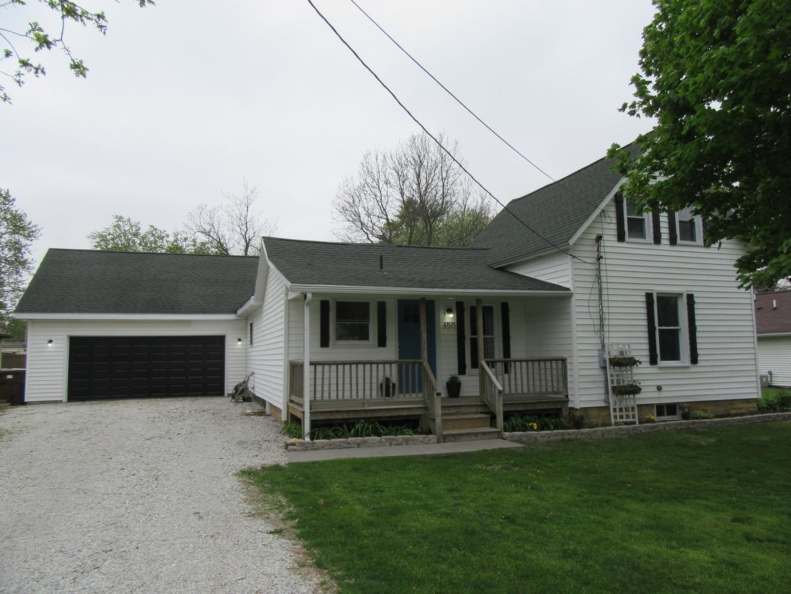 450 E Second Ave., Clifton, IL 60927