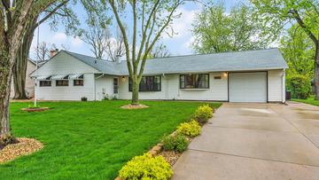 1306 W 54th St., La Grange Highlands, IL 60525