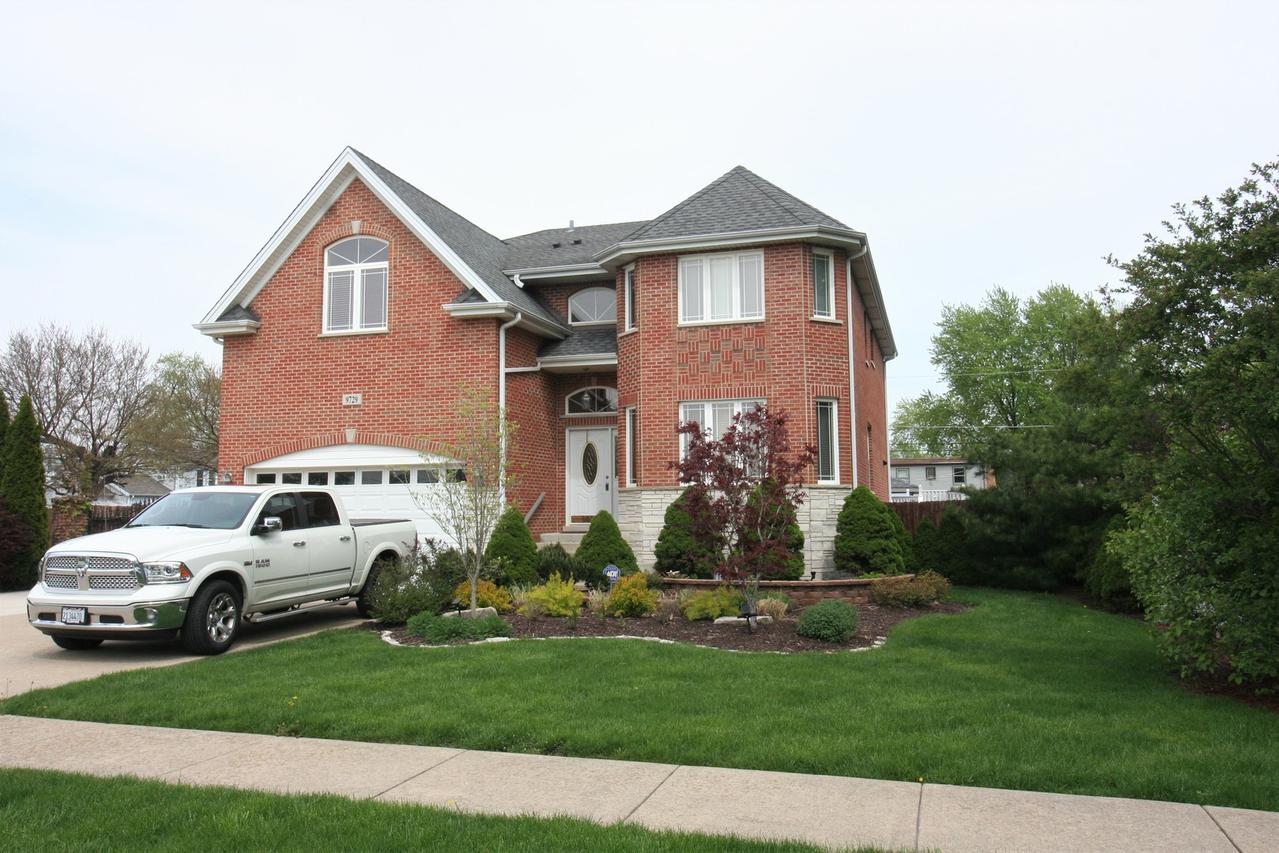 9729 Meade Ave., Oak Lawn, IL 60453