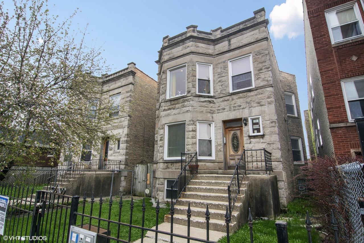 3223 W Thomas St., Chicago, IL 60651