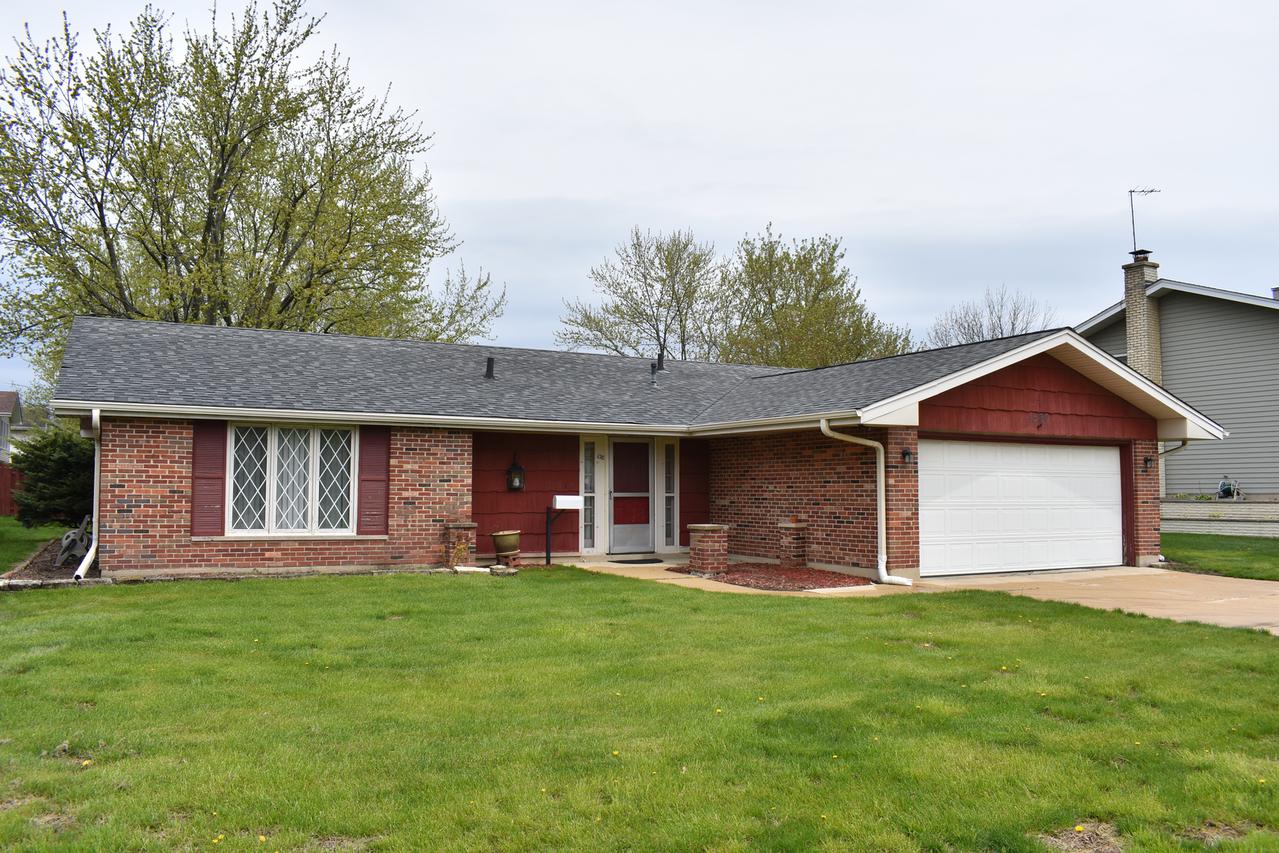 1580 Newcastle Ln., Hoffman Estates, IL 60169