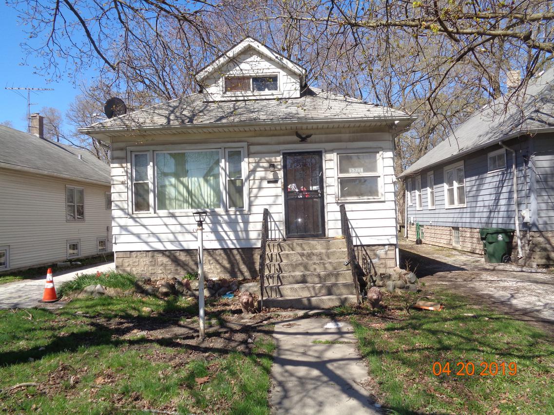 13814 Park Ave., Dolton, IL 60419