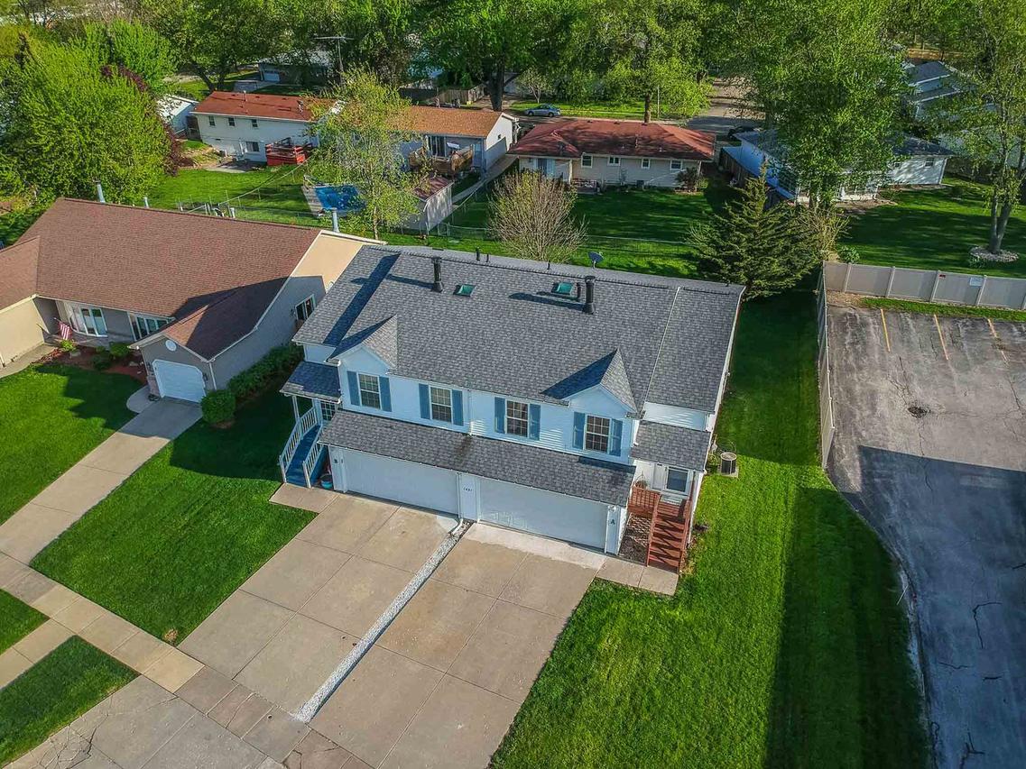 1801 Clearwater Ave. #A, Bloomington, IL 61704
