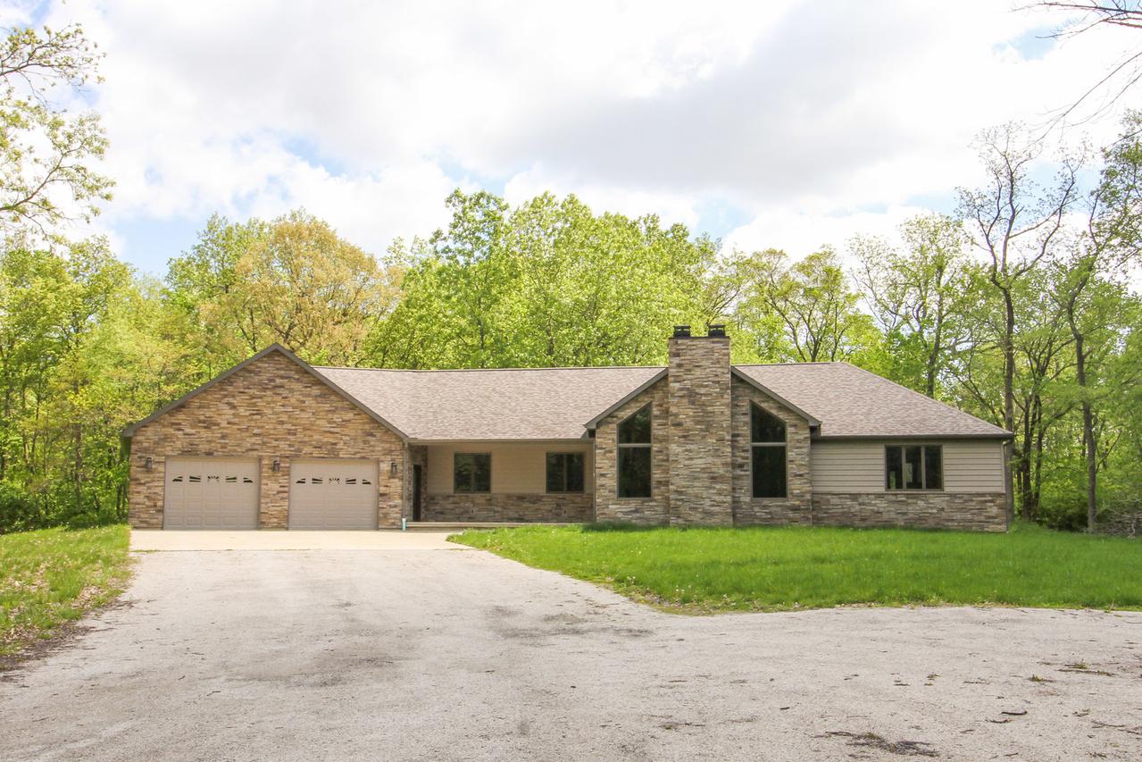 14588 State Highway 54, Clinton, IL 61727