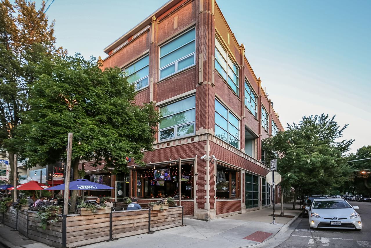 1725 W Division St. #304, Chicago, IL 60622