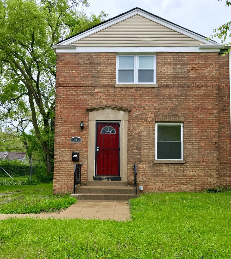 9607 S Merrill Ave., Chicago, IL 60617