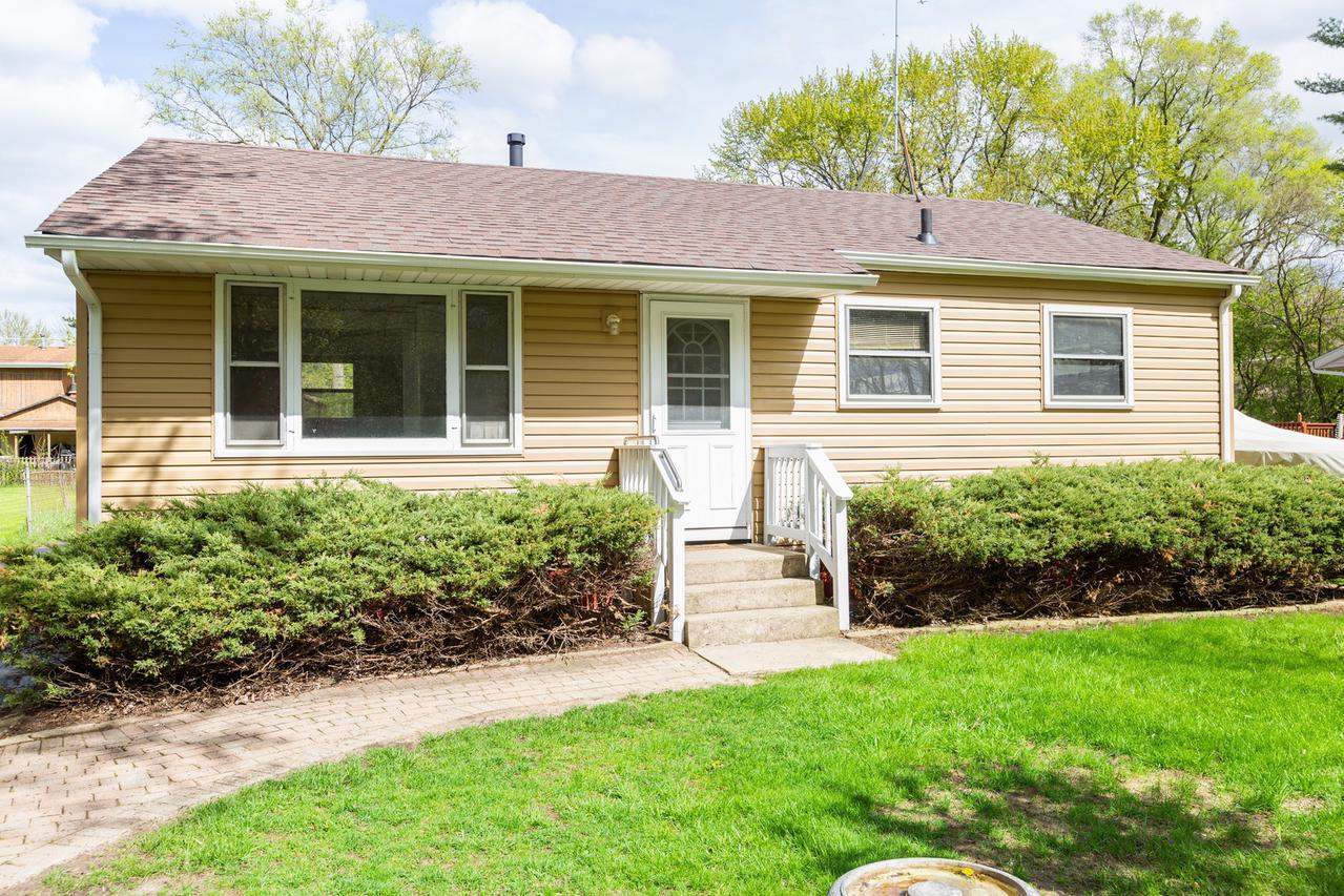 115 Pauline Ave., Crystal Lake, IL 60014