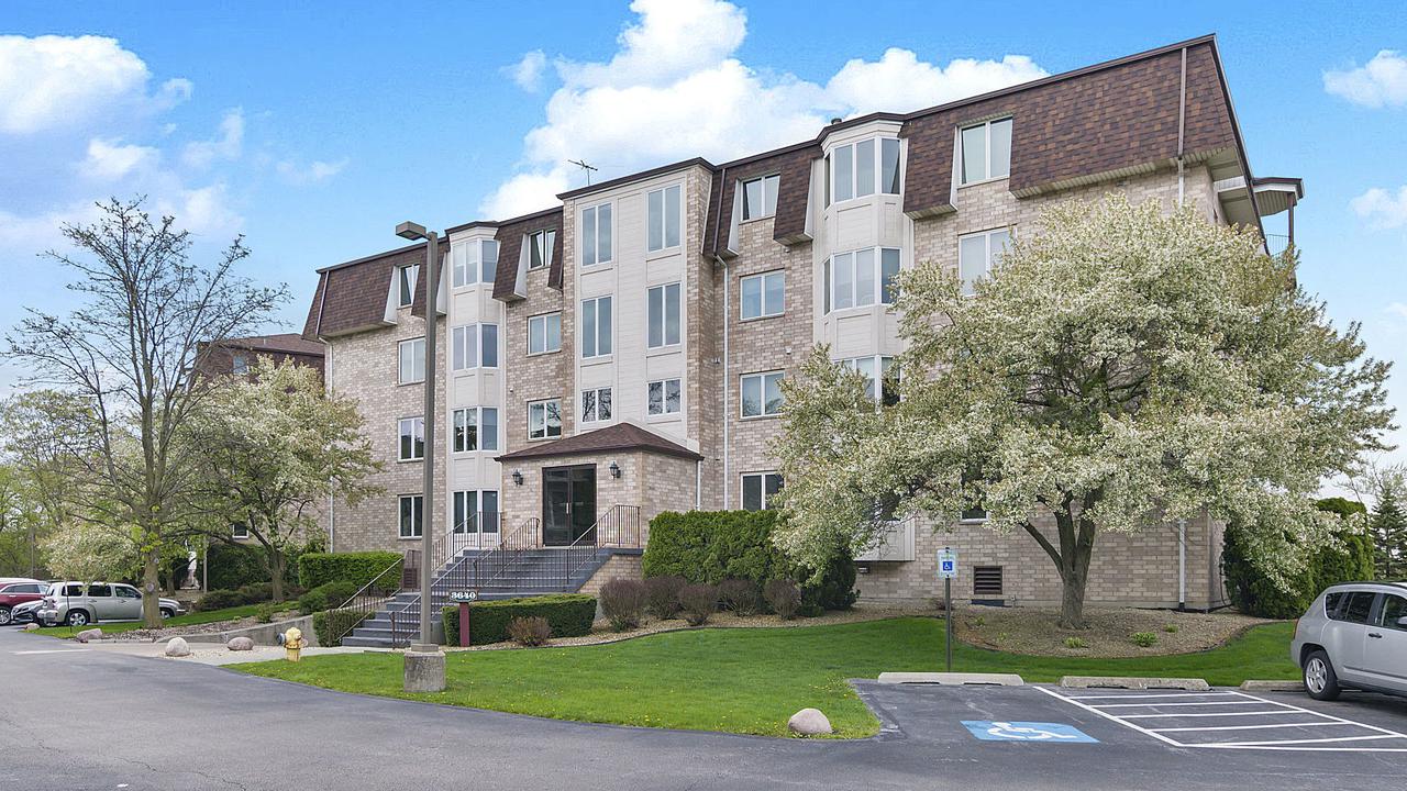 3640 186th St. #102, Lansing, IL 60438