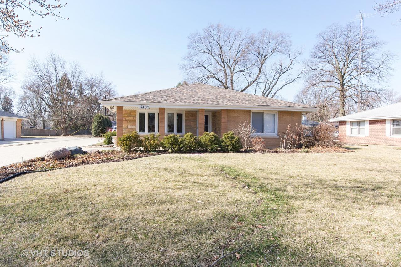 23705 W Ash St., Plainfield, IL 60544