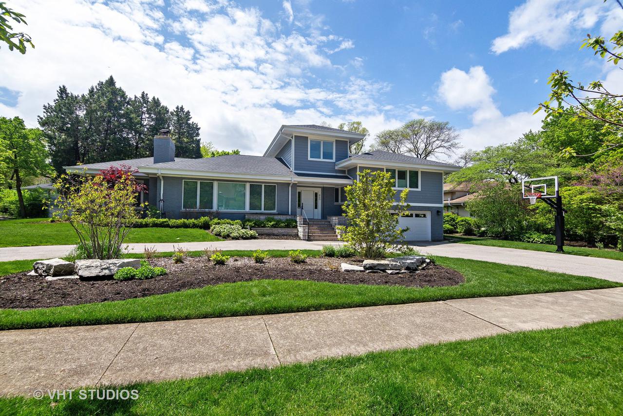860 Oak Dr., Glencoe, IL 60022