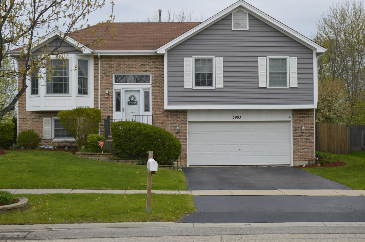 5493 Ridge Crossing, Hanover Park, IL 60133