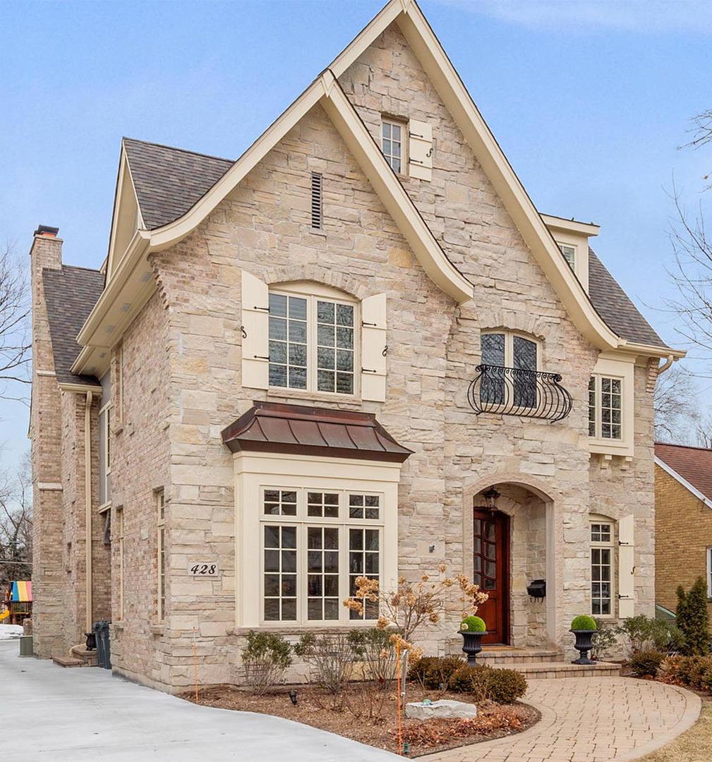 428 Colfax Ave., Clarendon Hills, IL 60514