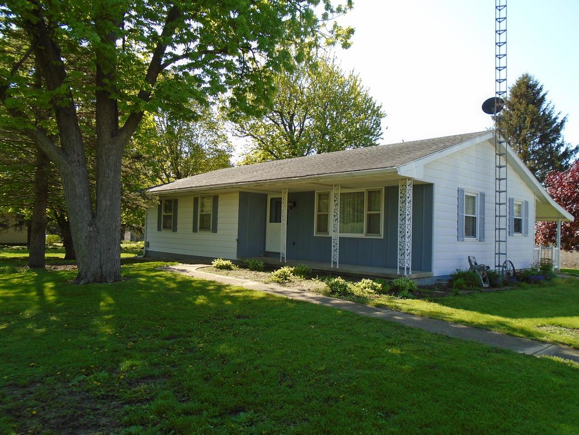311 W Washington St., Lamoille, IL 61330