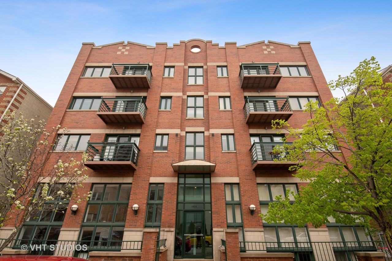 2033 W Superior St. #4W, Chicago, IL 60612