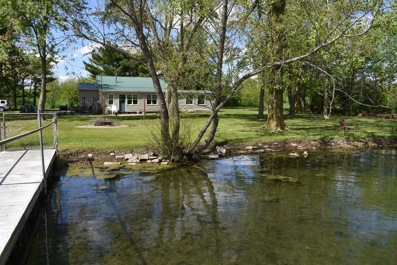 951 Wellhouse Rd., Arcola, IL 61910