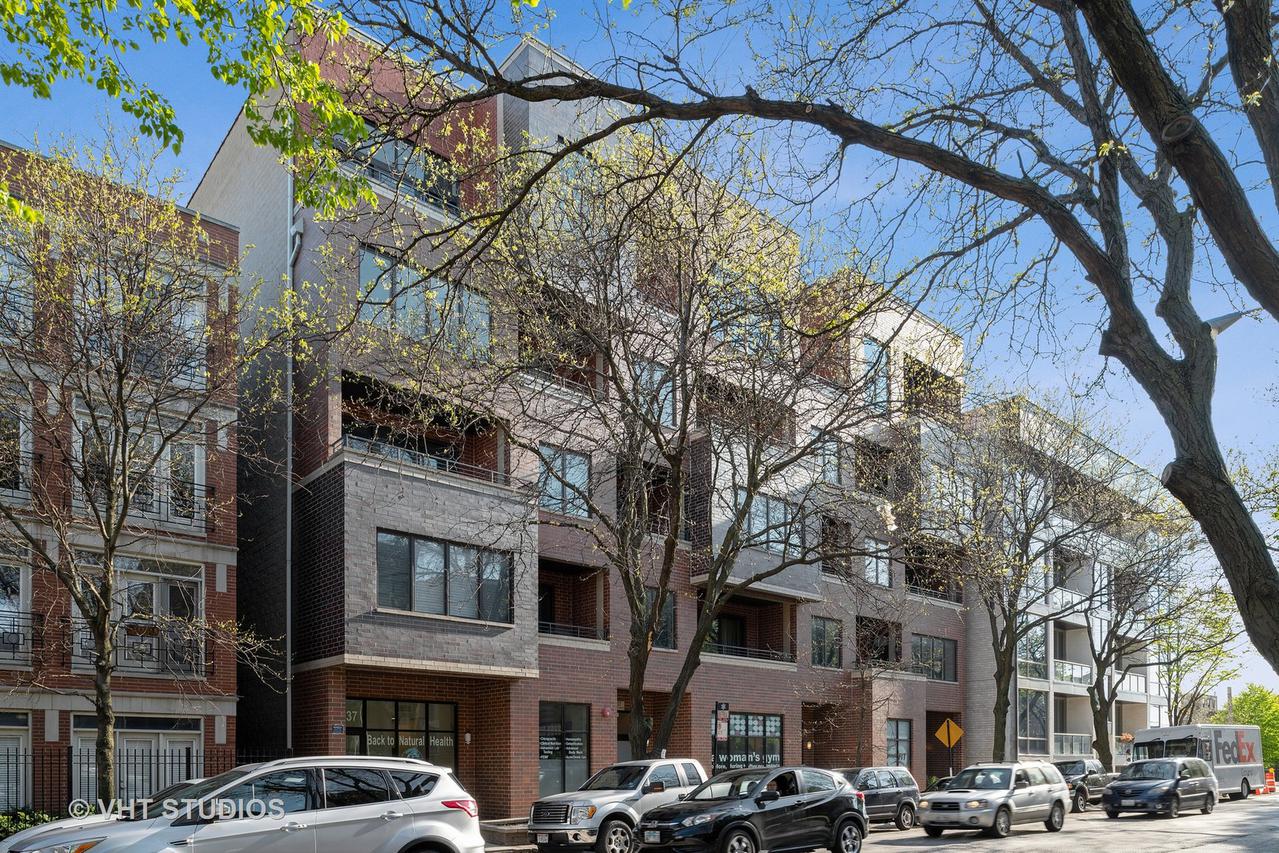 1937 W Diversey Pkwy. #4F, Chicago, IL 60614