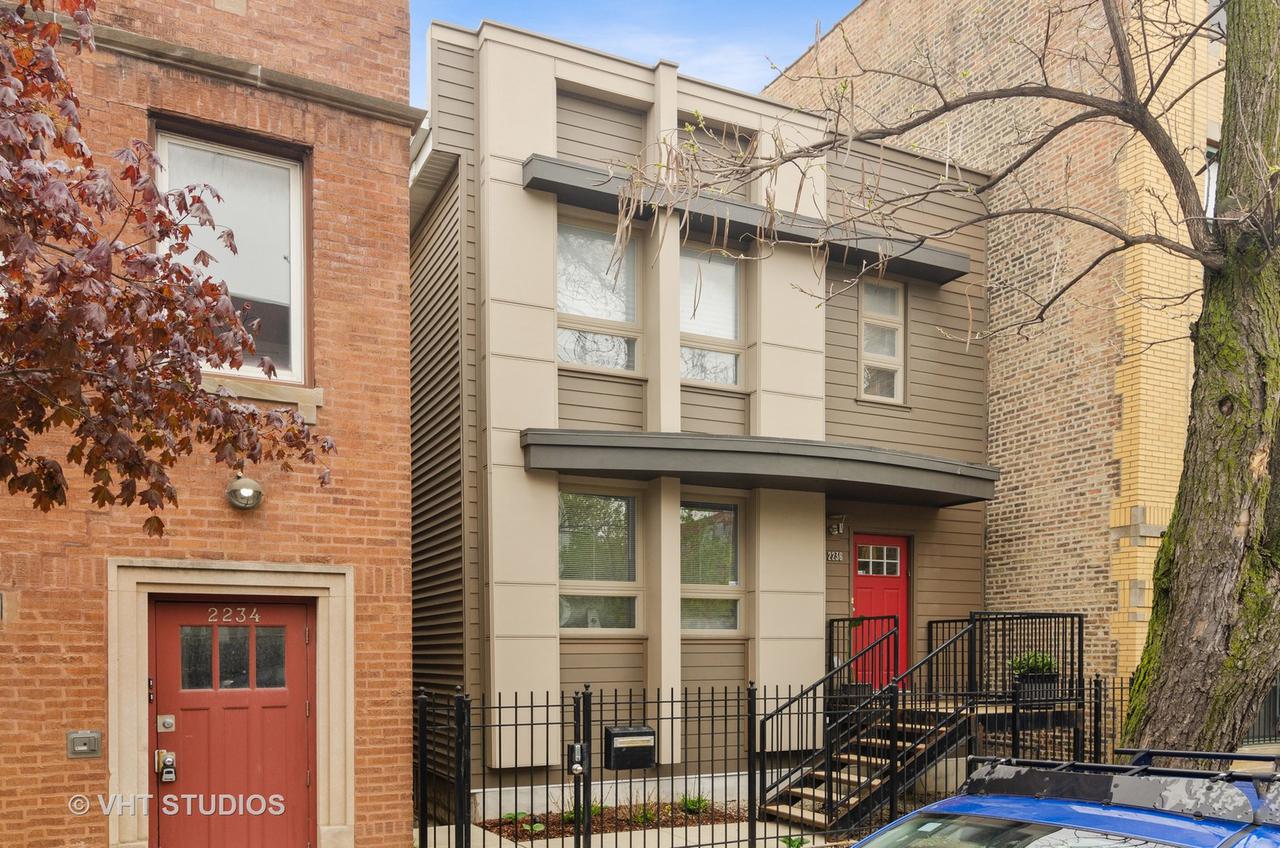 2236 N Washtenaw Ave., Chicago, IL 60647