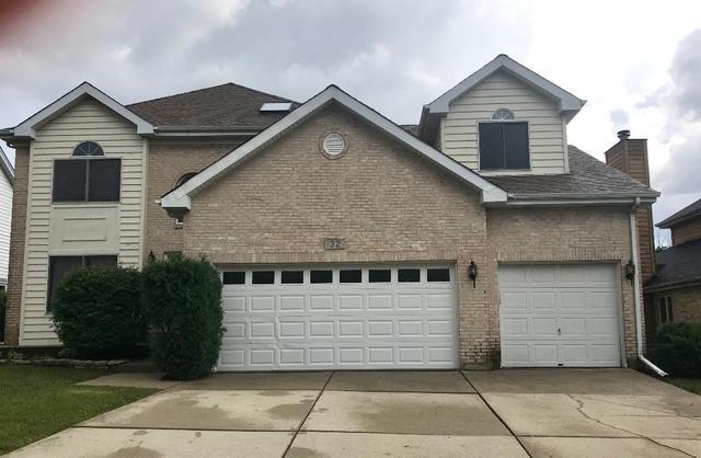 32 Falcon Pl., Westmont, IL 60559