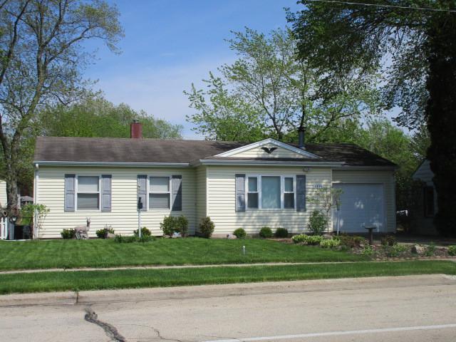 1614 Tappan St., Woodstock, IL 60098