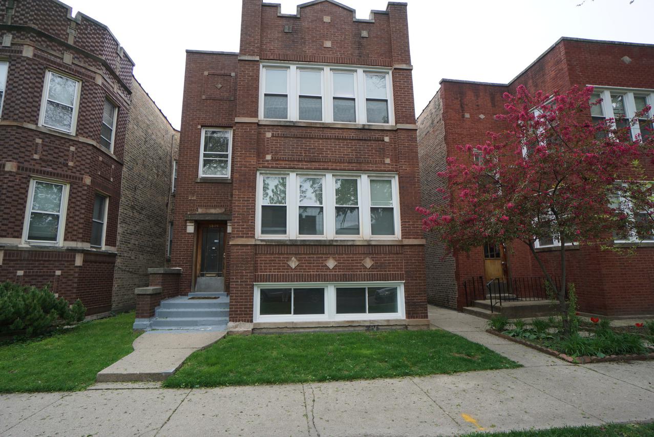 5849 N Maplewood Ave., Chicago, IL 60659
