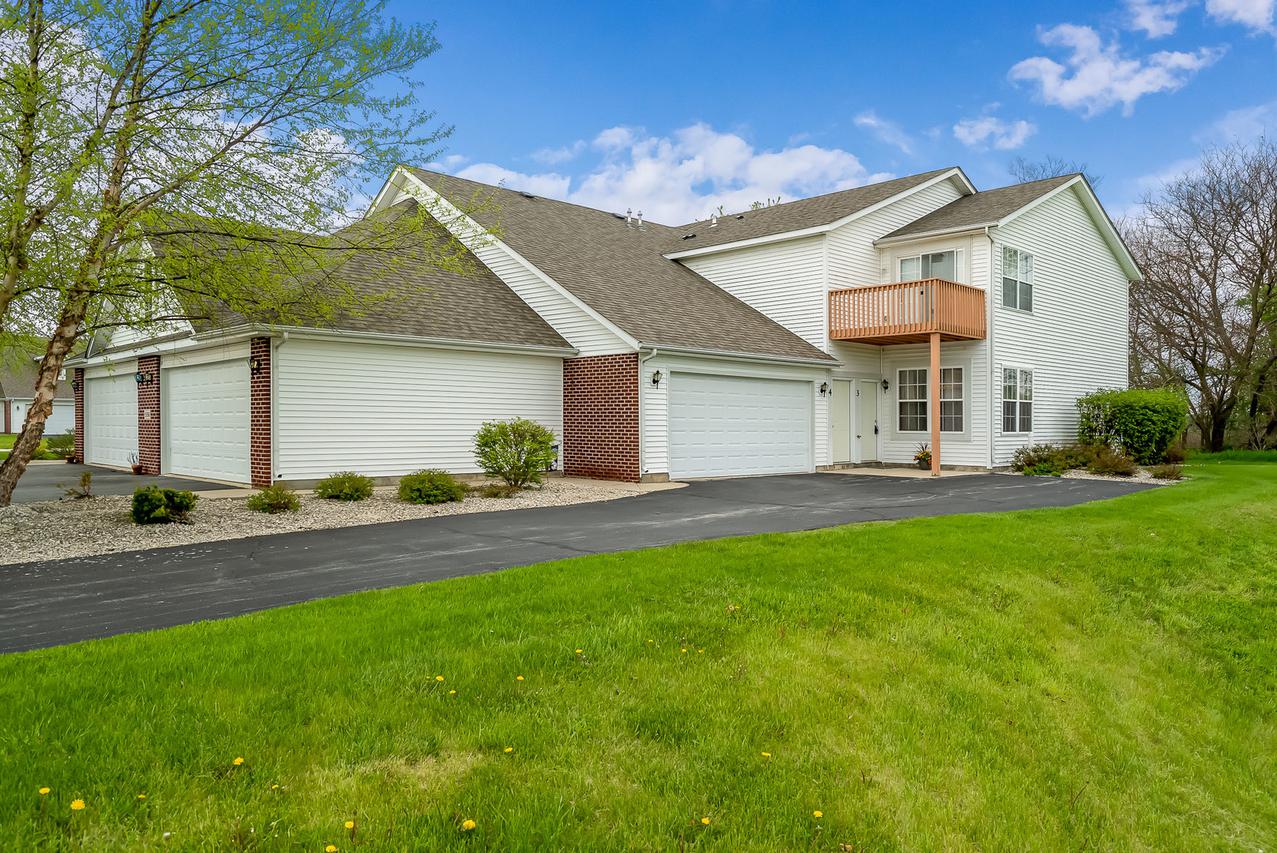 558 Mosaic Ln. #C, Roscoe, IL 61073