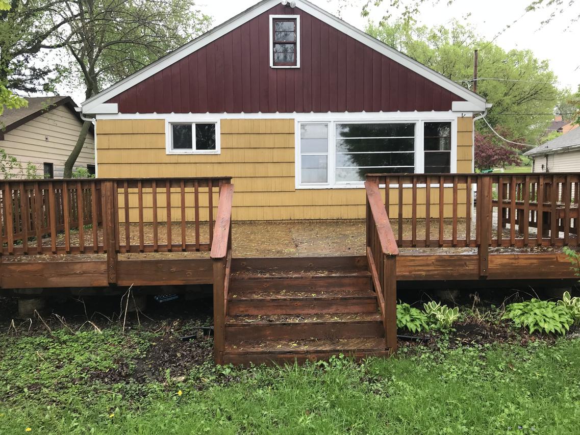 707 Lake Shore Dr., Wauconda, IL 60084