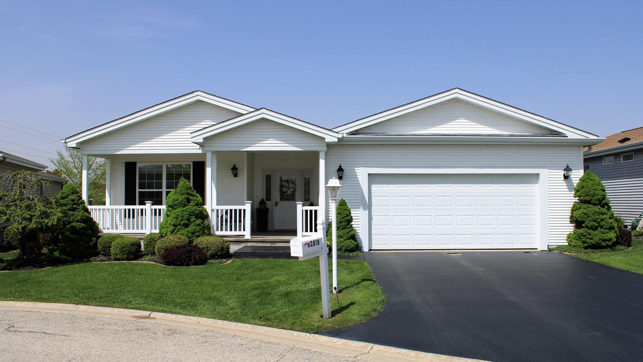2818 Gateway Cir., Grayslake, IL 60030