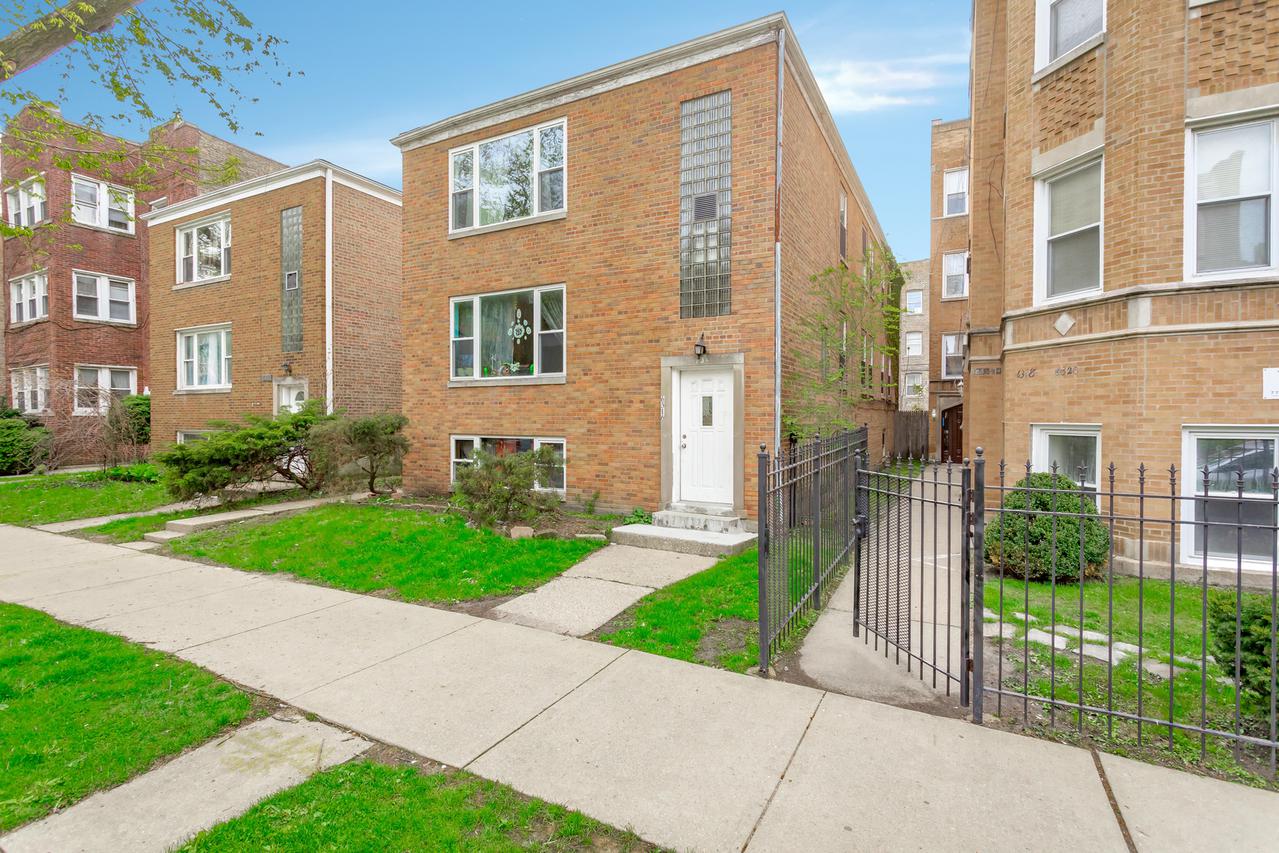 6316 N Mozart St., Chicago, IL 60659