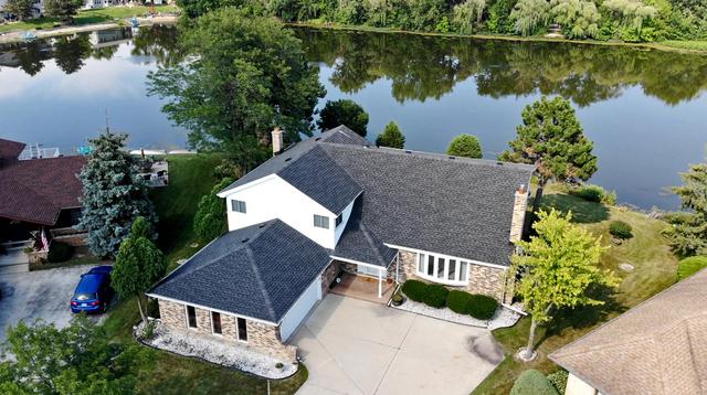 745 Oakwood Ct., Westmont, IL 60559