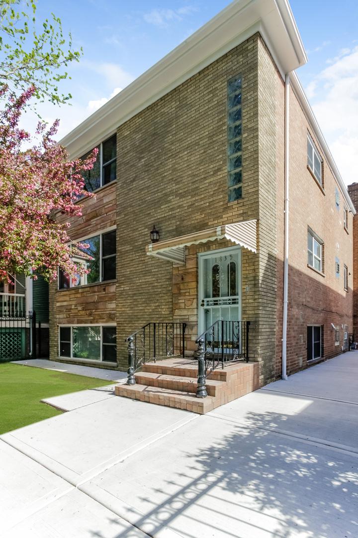 1835 W Berteau Ave., Chicago, IL 60613