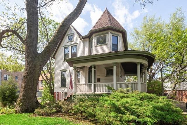 4016 W Belle Plaine Ave., Chicago, IL 60641