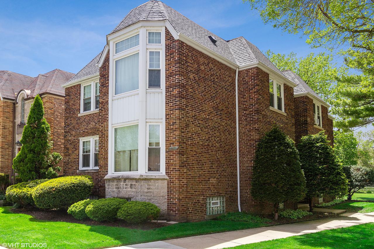 5258 N Virginia Ave., Chicago, IL 60625