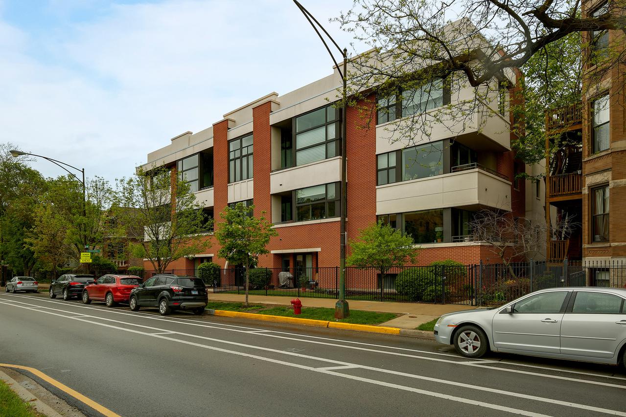 2065 N Kedzie Ave. #108, Chicago, IL 60647