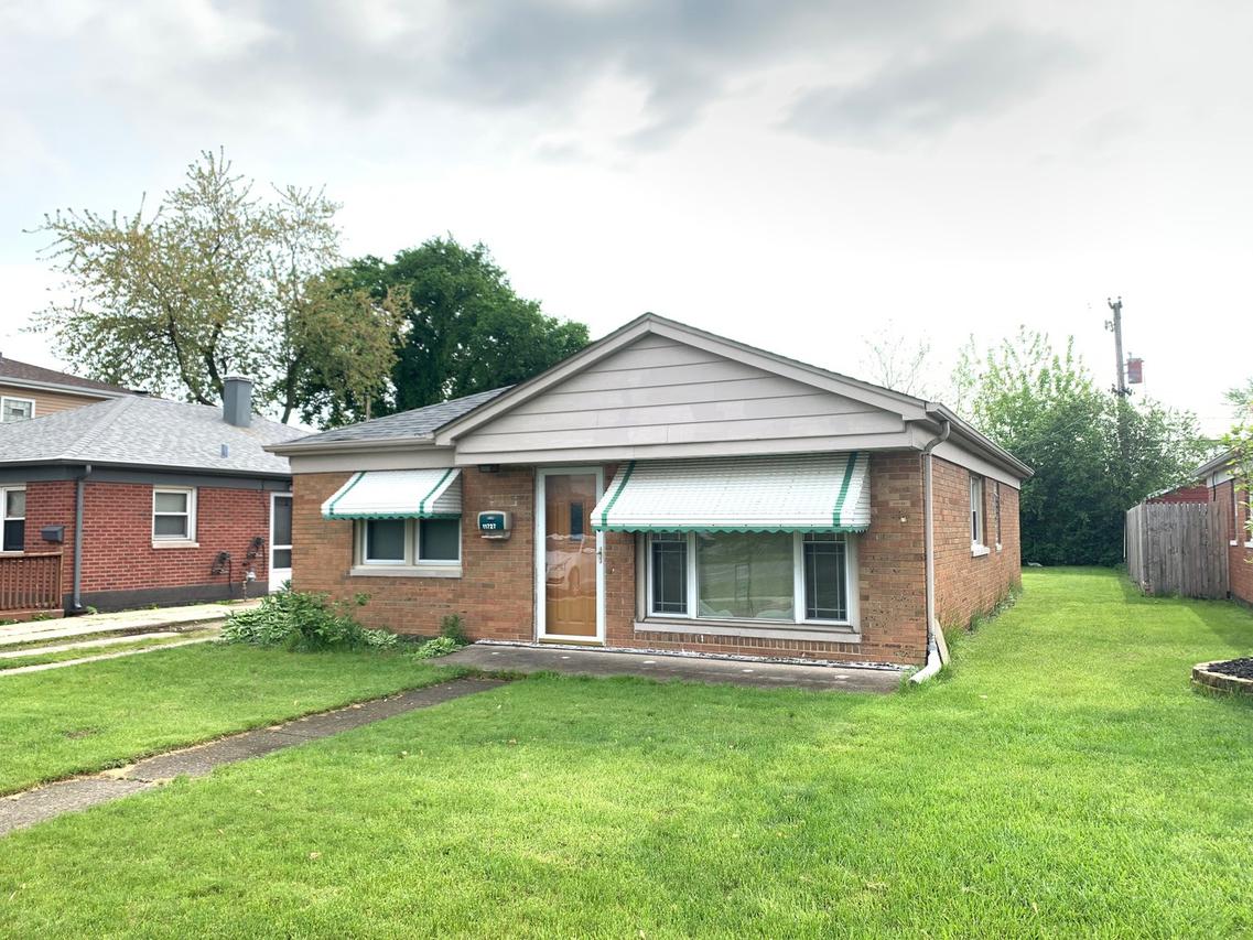 11727 S Kedzie Ave., Merrionette Park, IL 60803