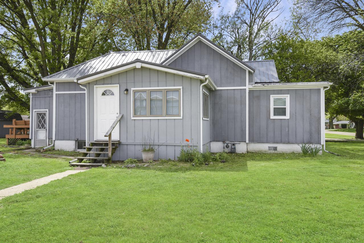 201 W Holden St., Tolono, IL 61880