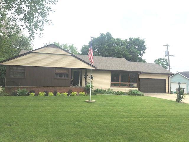 805 N 3rd St., Ashton, IL 61006