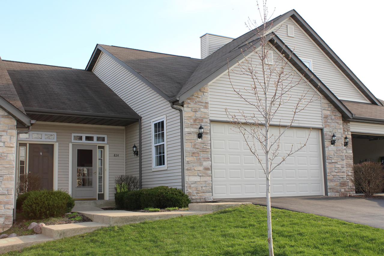 824 University Pkwy., Rockton, IL 61072