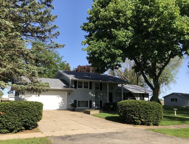122 Eighth St., Standard, IL 61363