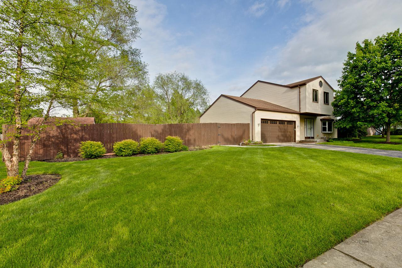 36261 N Douglas Ter., Gurnee, IL 60031