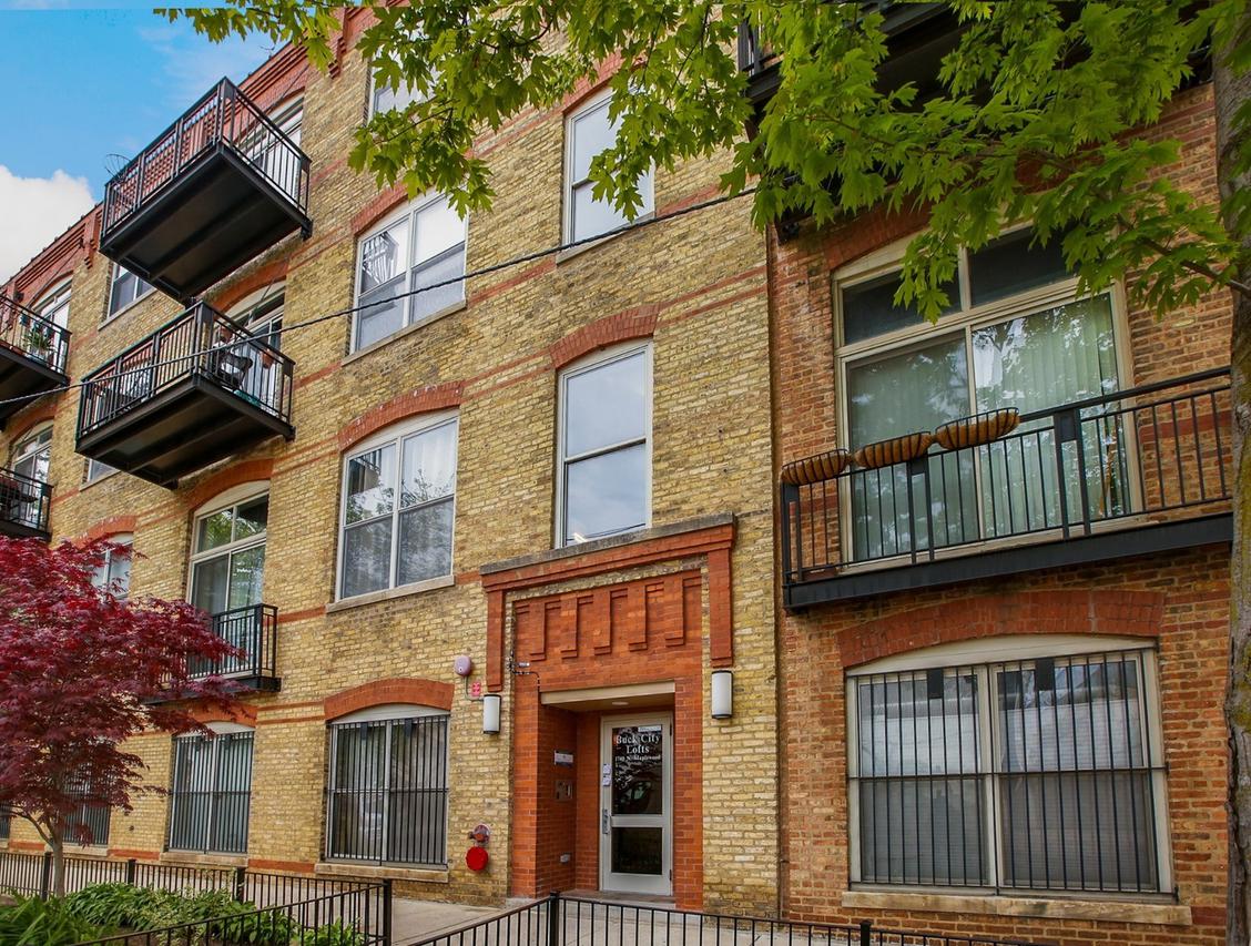 1740 N Maplewood Ave. #108, Chicago, IL 60647