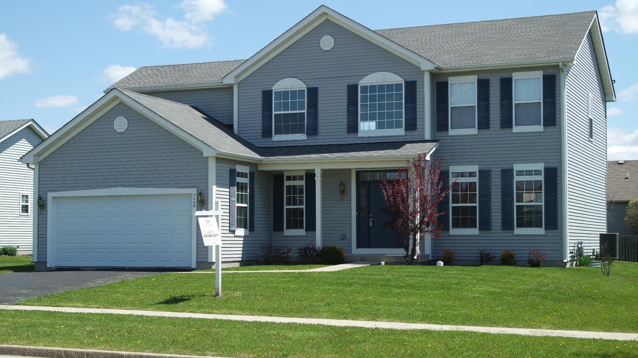 3436 Basswood Ln., Dekalb, IL 60115